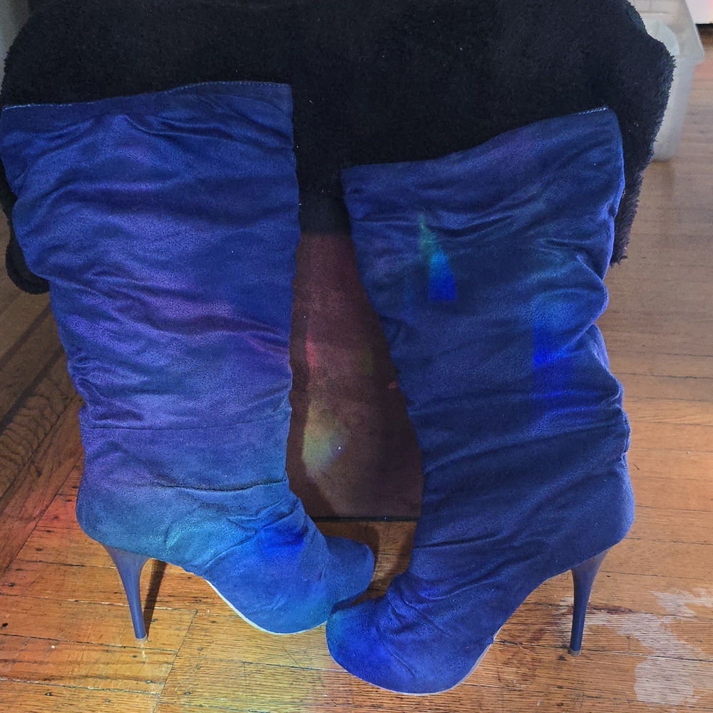 Women’s Blue Suede Slouch Heeled Boots